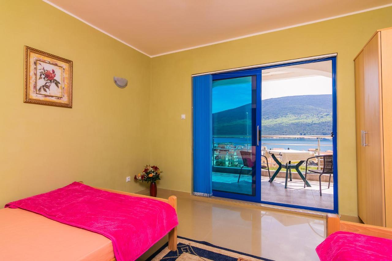 Villa Sea-N-Sun, 7 Bedrooms & Pool, Nearby Portonovi Marina. Ðenovići Exteriör bild
